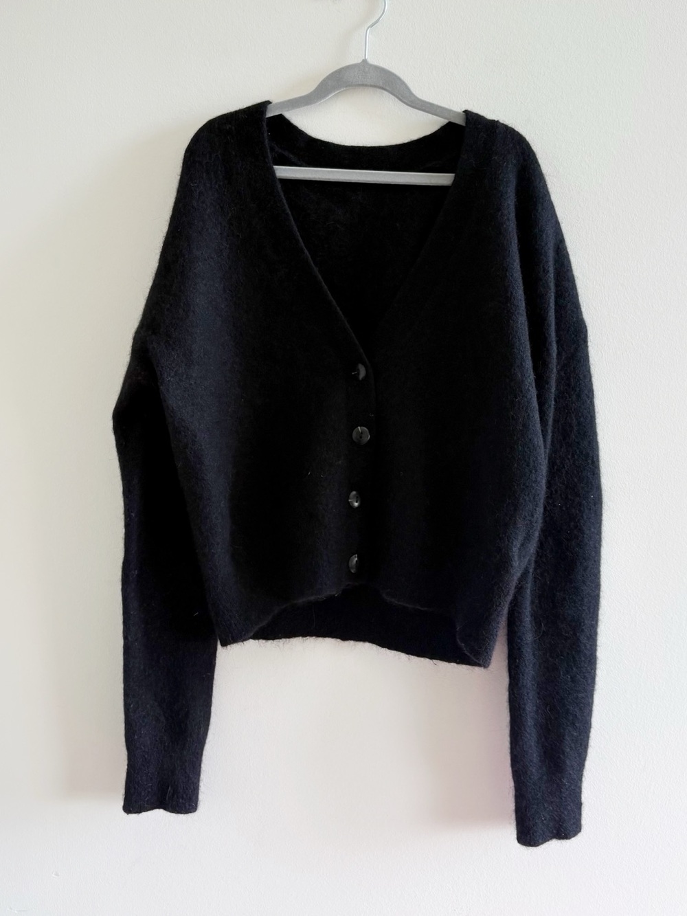 Lululemon wool alpaca blend V-Neck Button cropped Cardigan Sweater black size XS